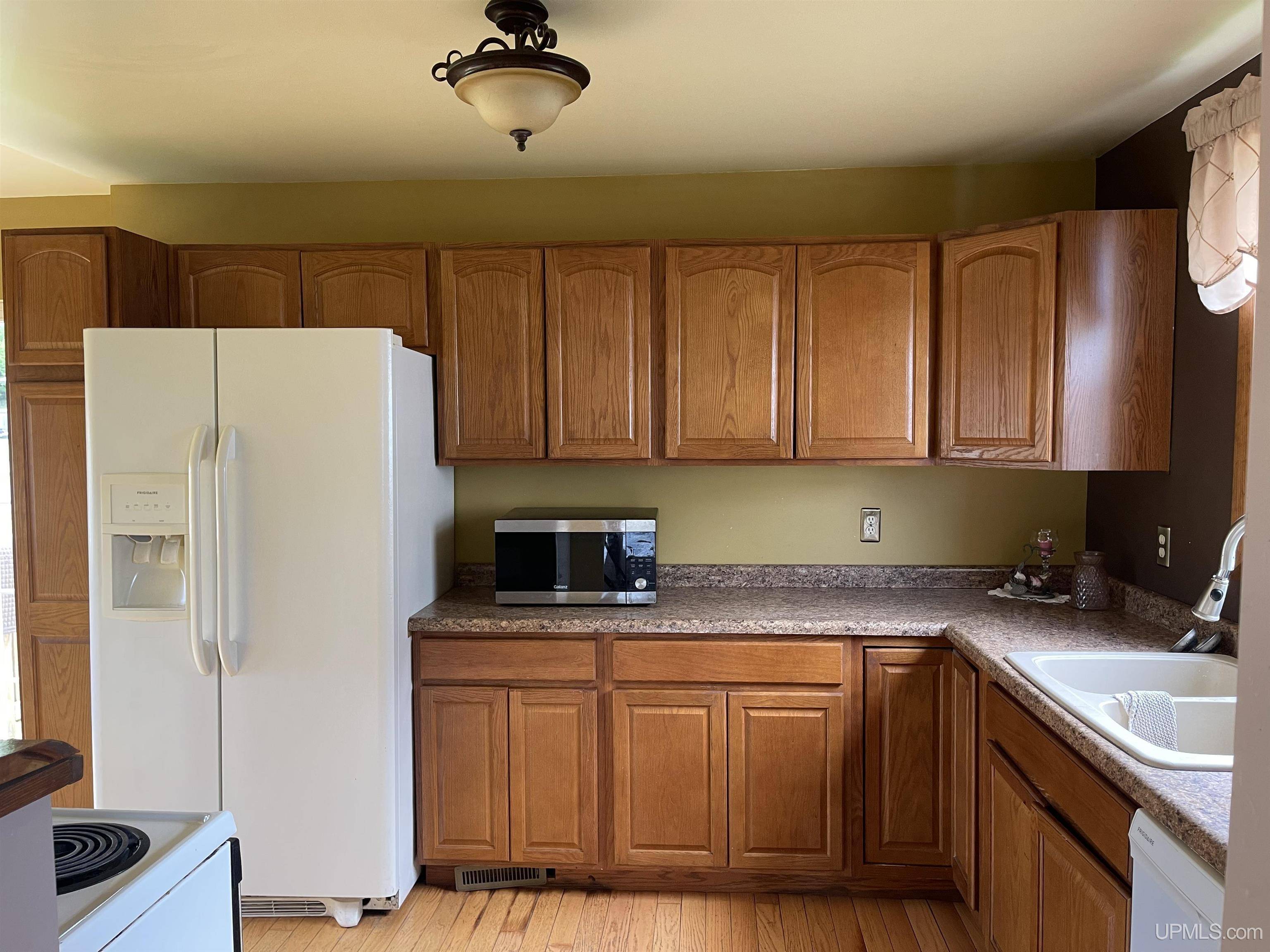 Ironwood, MI 49938,402 Alfred Wright Boulevard