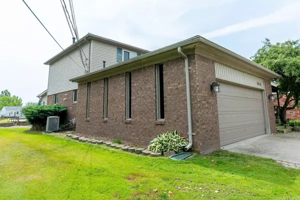 Harrison Twp, MI 48045,38114 Huron Pointe Drive