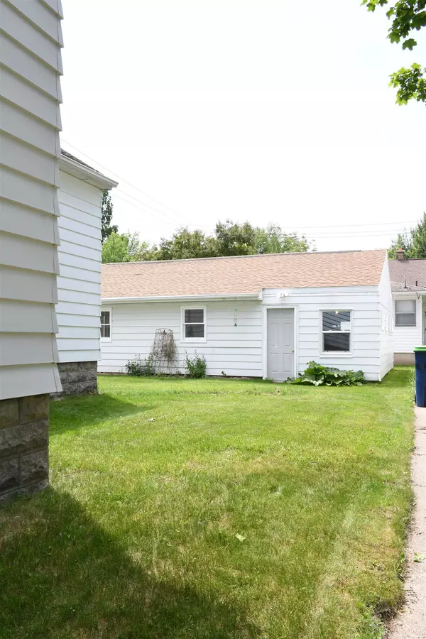 Bay City, MI 48706,1112 S Chilson Street