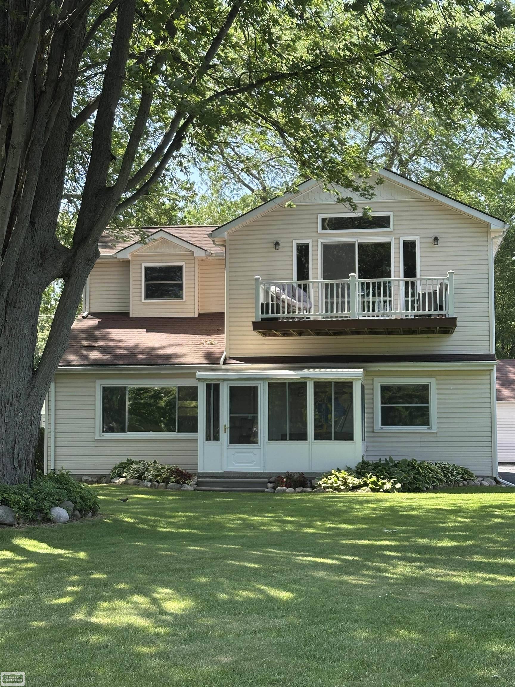 2100 Michigan Street, Algonac, MI 48001
