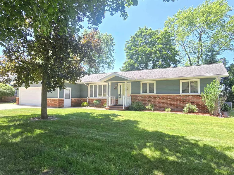 1704 S Kiesel Street, Bay City, MI 48706