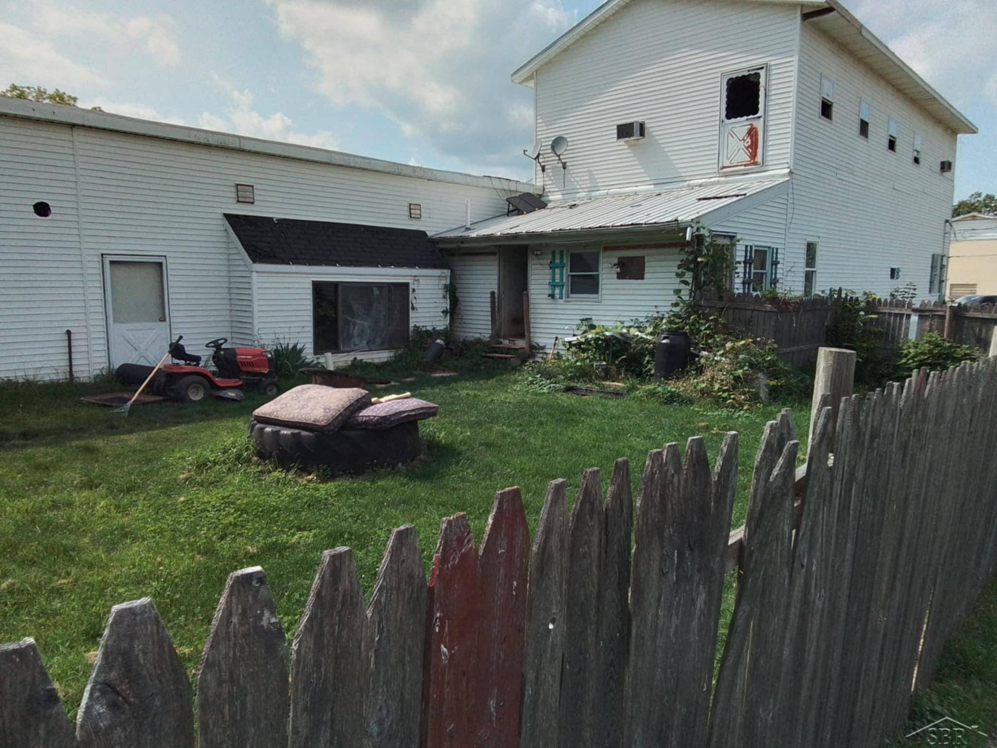 401 W Main Road, Cement City, MI 49233