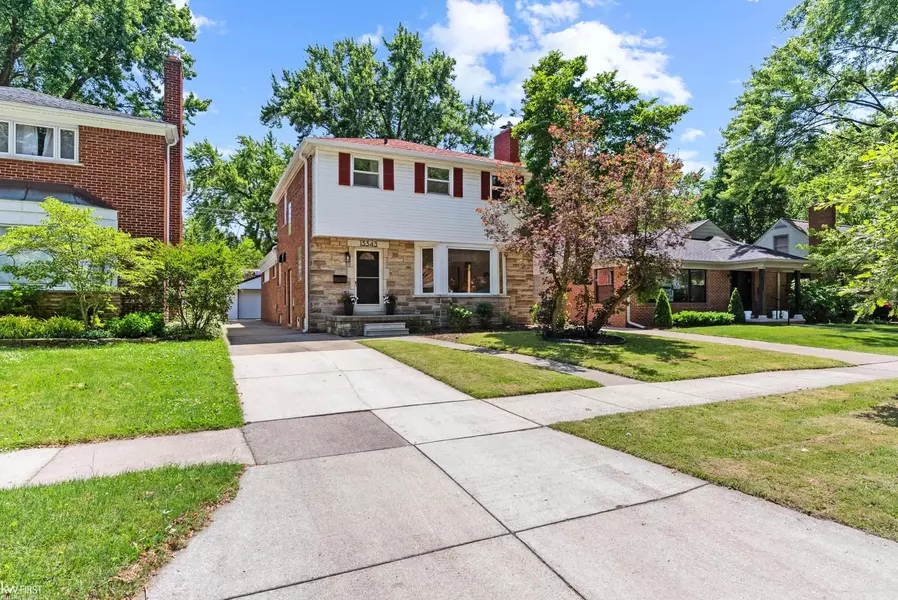 13343 Victoria Avenue, Huntington Woods, MI 48070