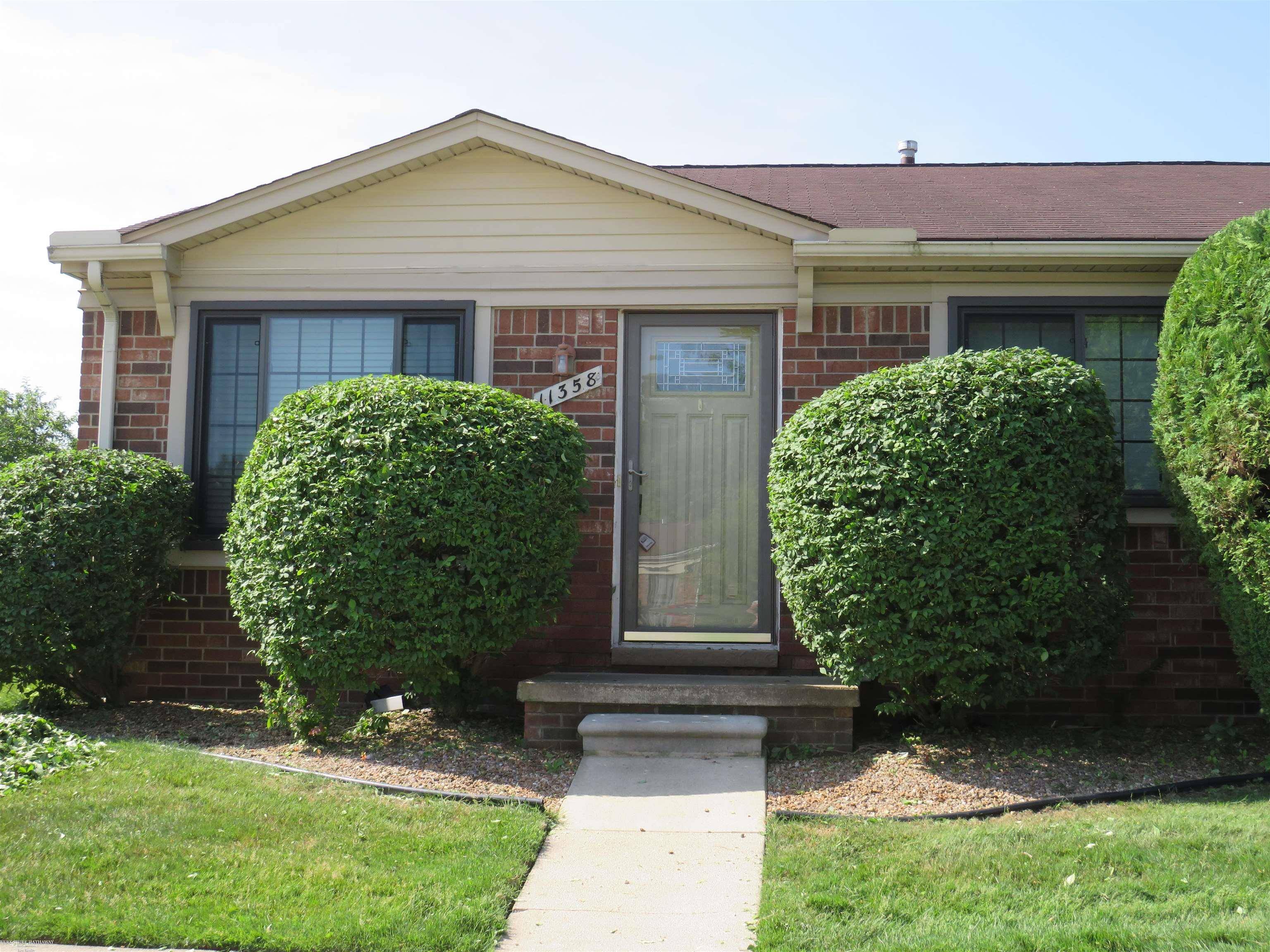 11358 Glenwood Drive, Washington Twp, MI 48094