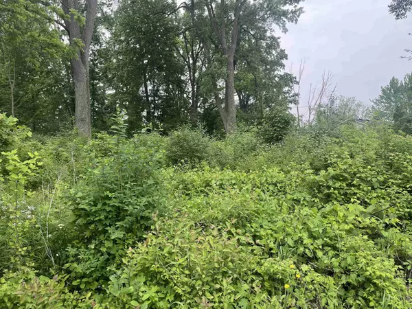 00 Russell, Clay, MI 48001