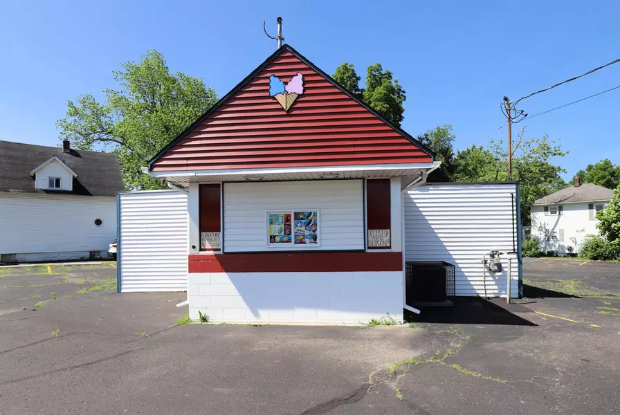 11225 N Saginaw Street, Mount Morris, MI 48458