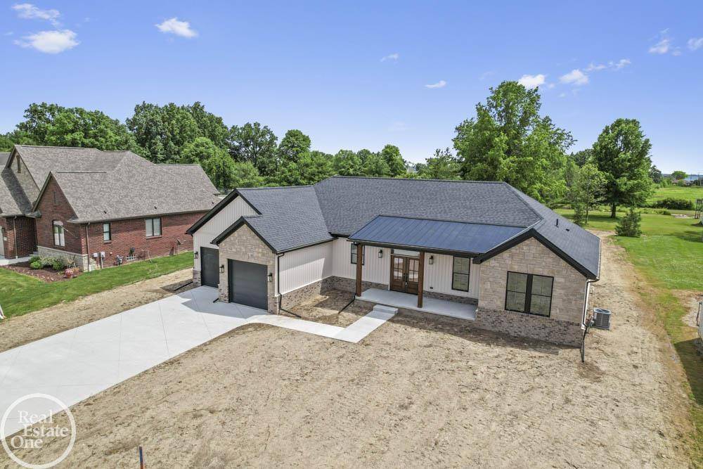 Ira, MI 48023,8439 Swan Court