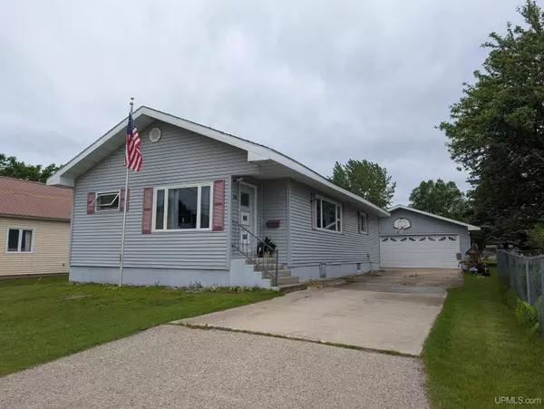 201 Elm Street, Manistique, MI 49854