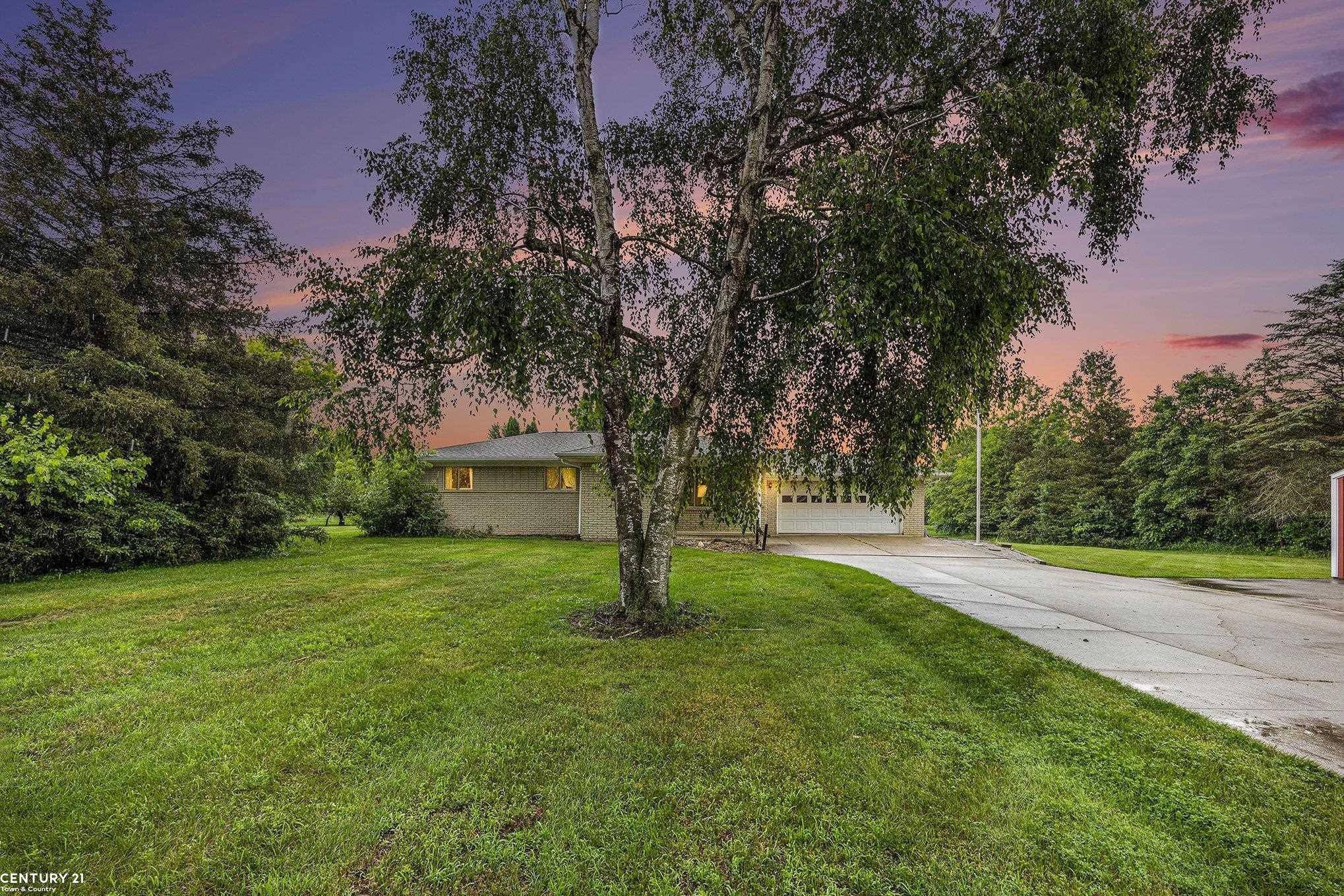 8877 Marr Road, Almont Twp, MI 48003