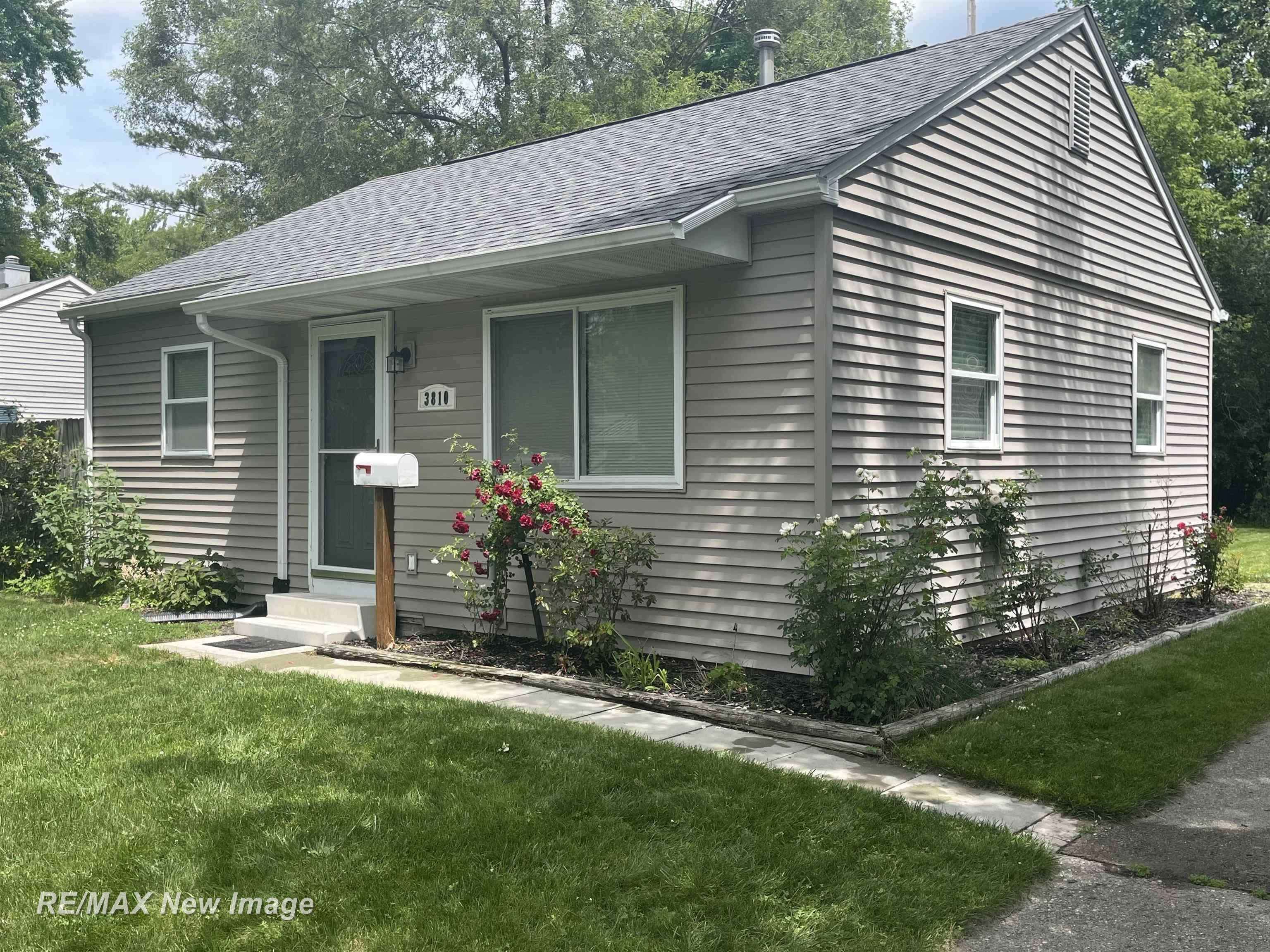 3810 Washington Street, Midland, MI 48642