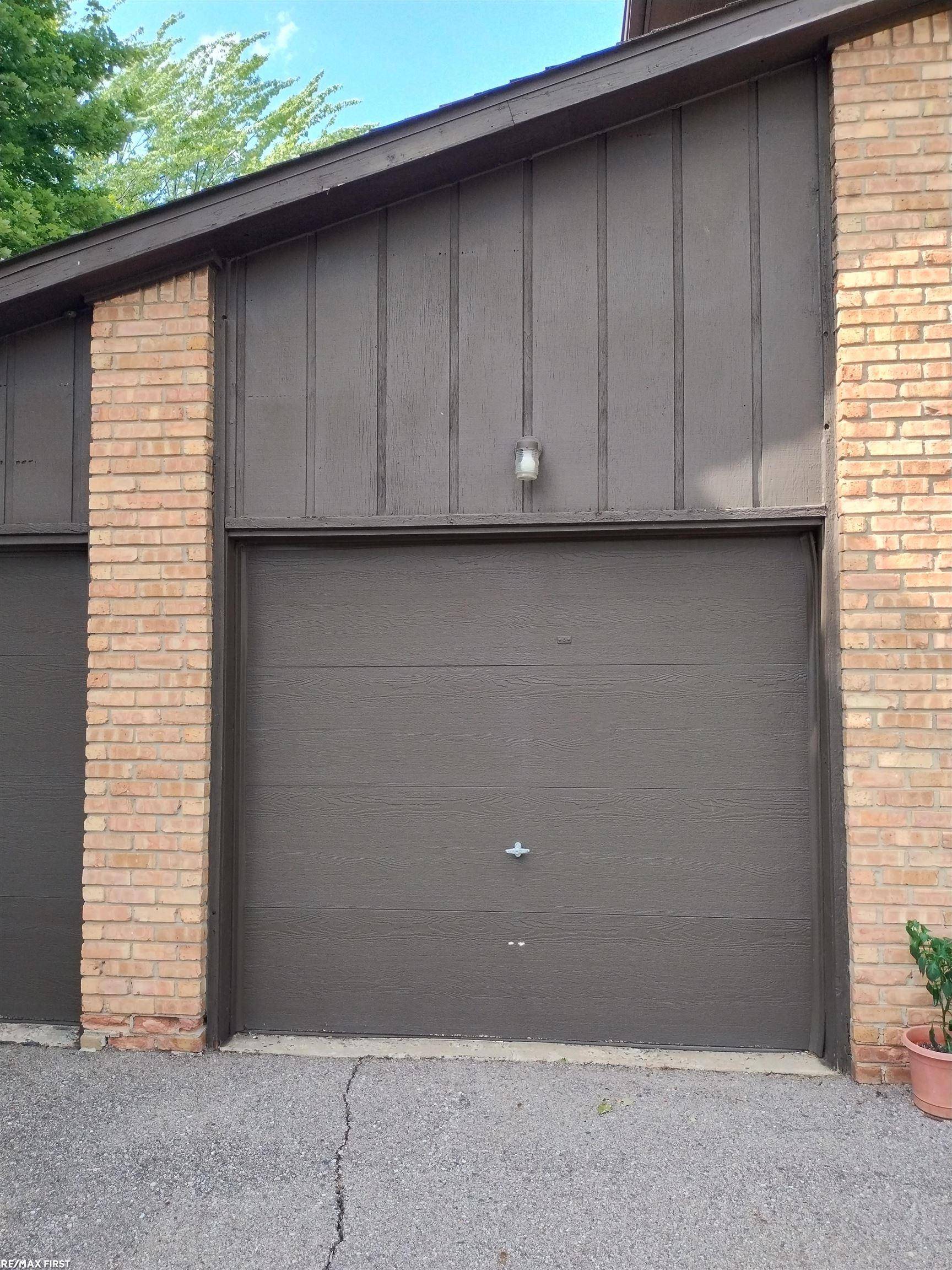 Sterling Heights, MI 48312,37382 Clubhouse Drive