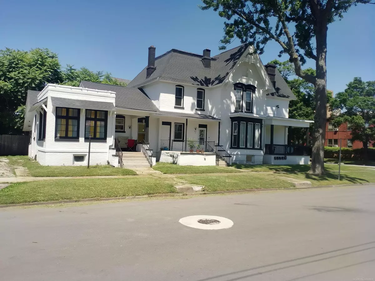 Saginaw, MI 48607,924 Federal Avenue