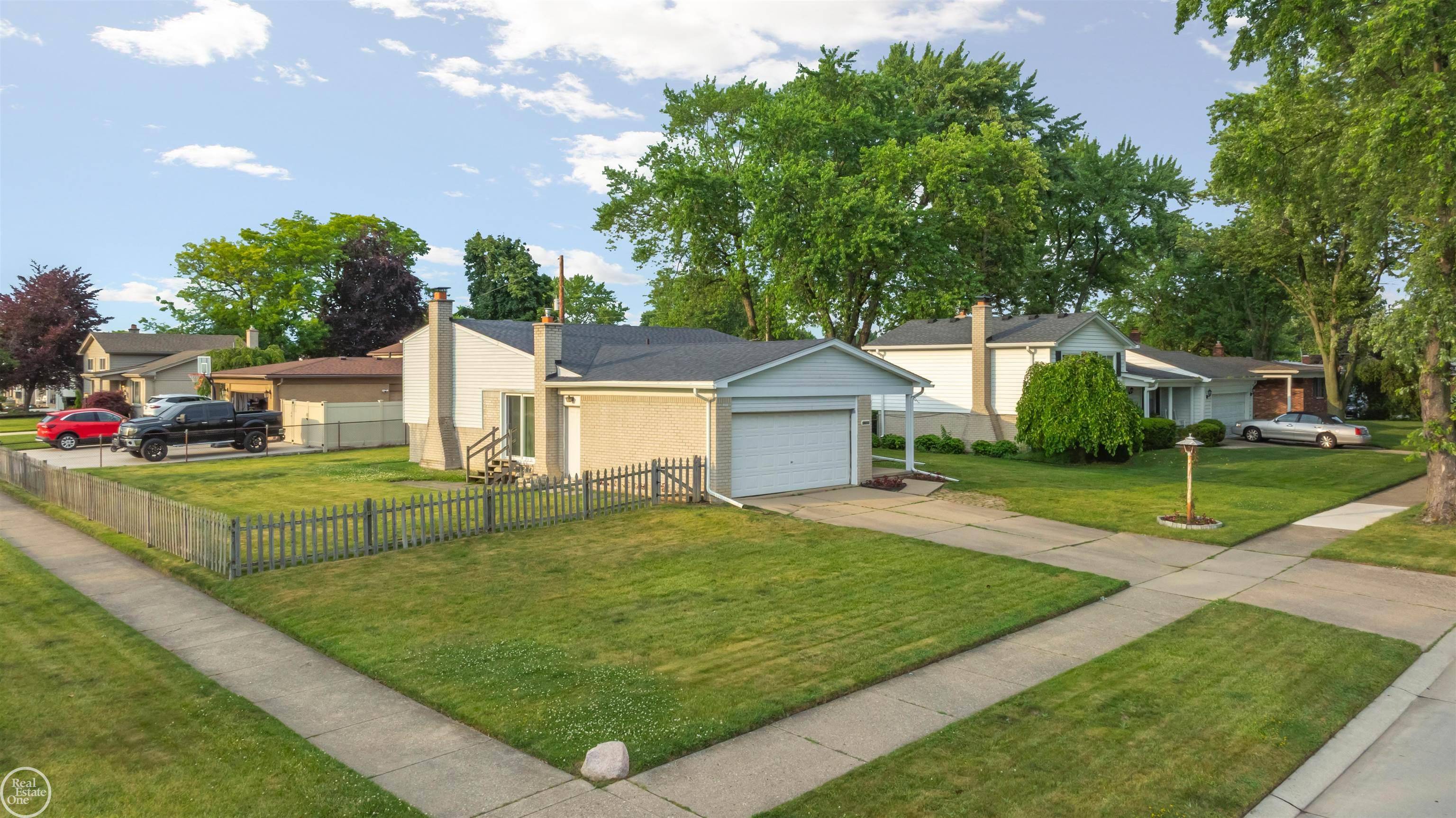 Sterling Heights, MI 48312,14103 Heritage Road