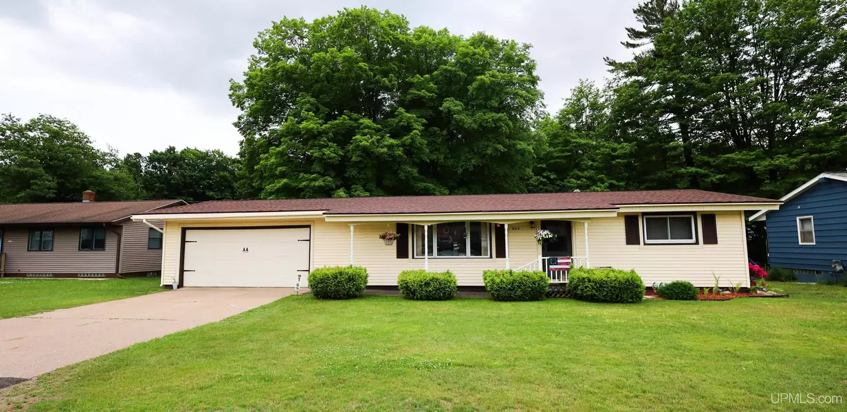 924 Maas Street, Negaunee, MI 49866