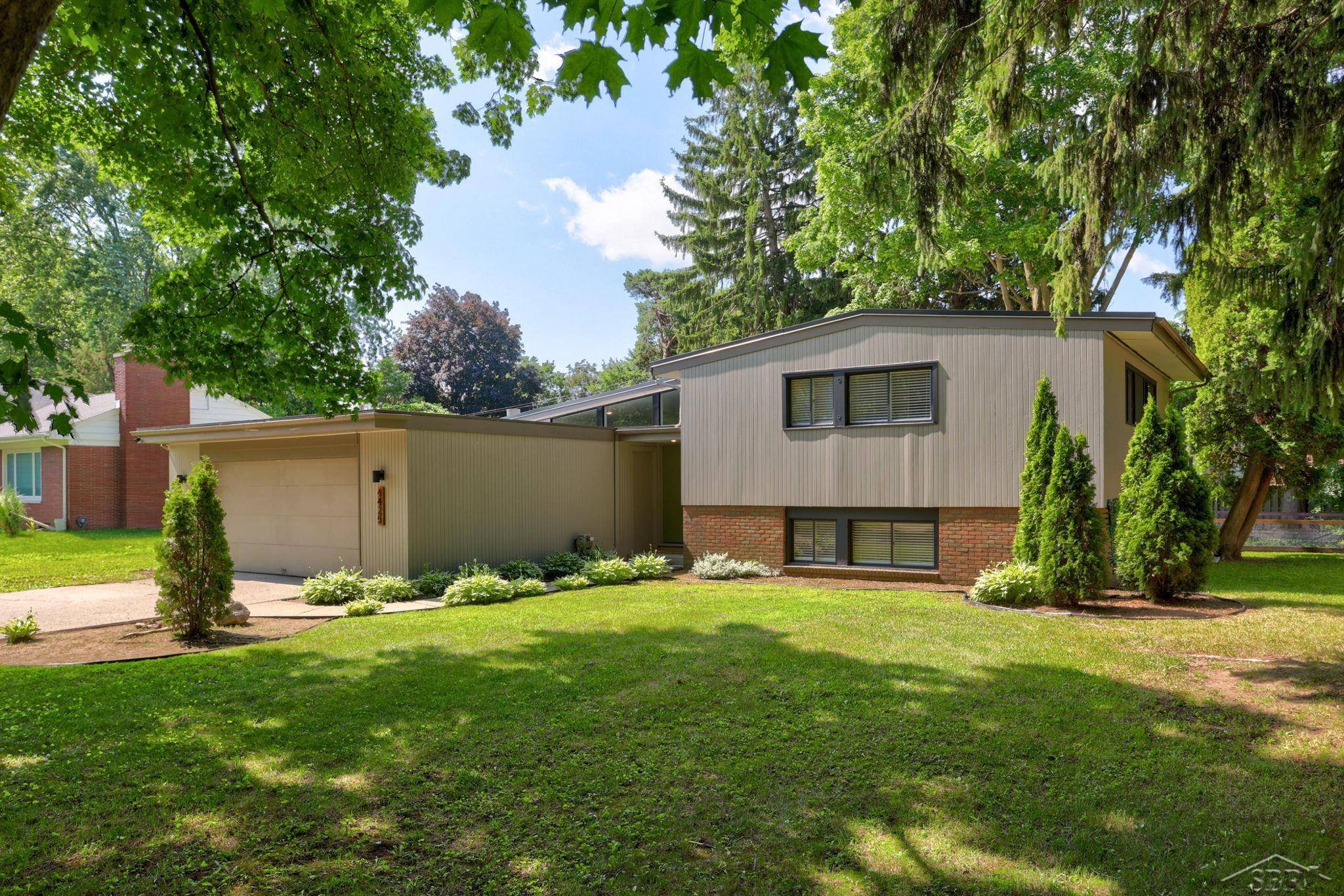 4425 Brockway Road, Saginaw, MI 48638