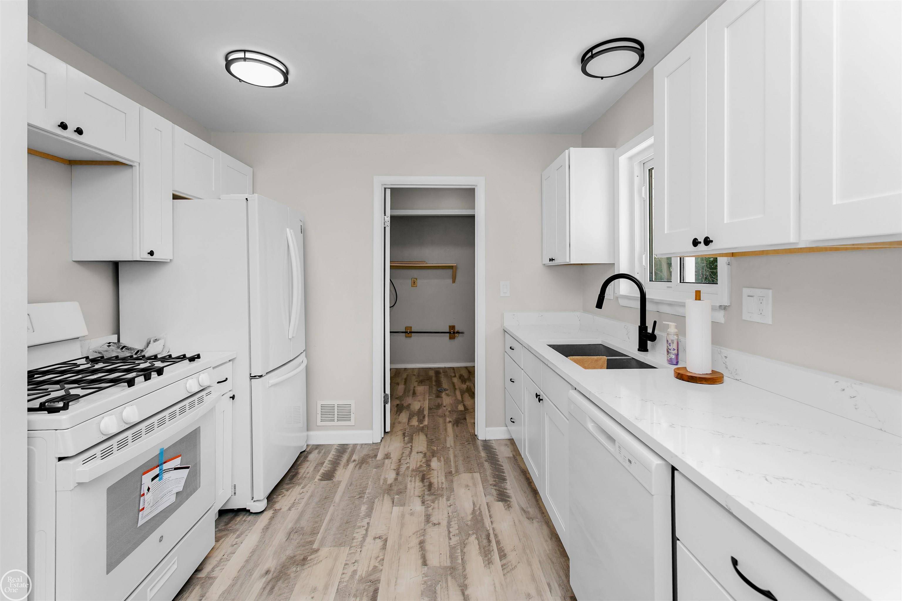 Taylor, MI 48180,13541 FELLRATH Street