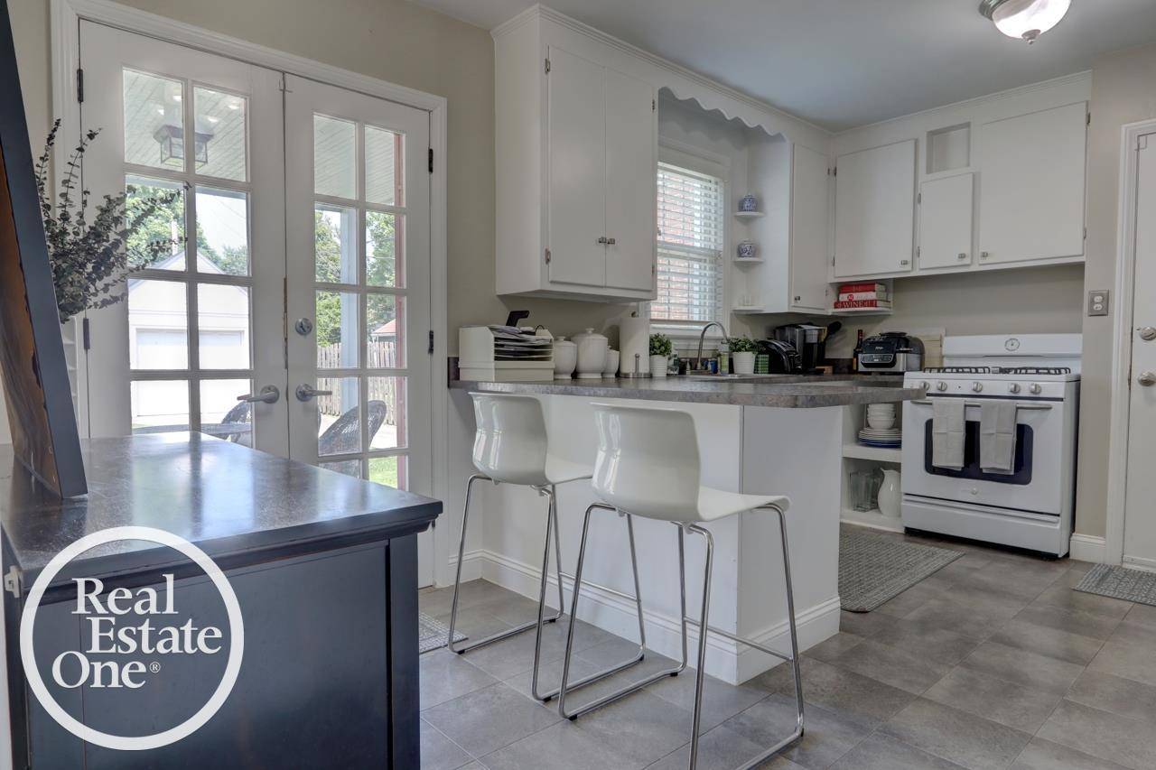 Grosse Pointe Farms, MI 48236,360 Belanger Street