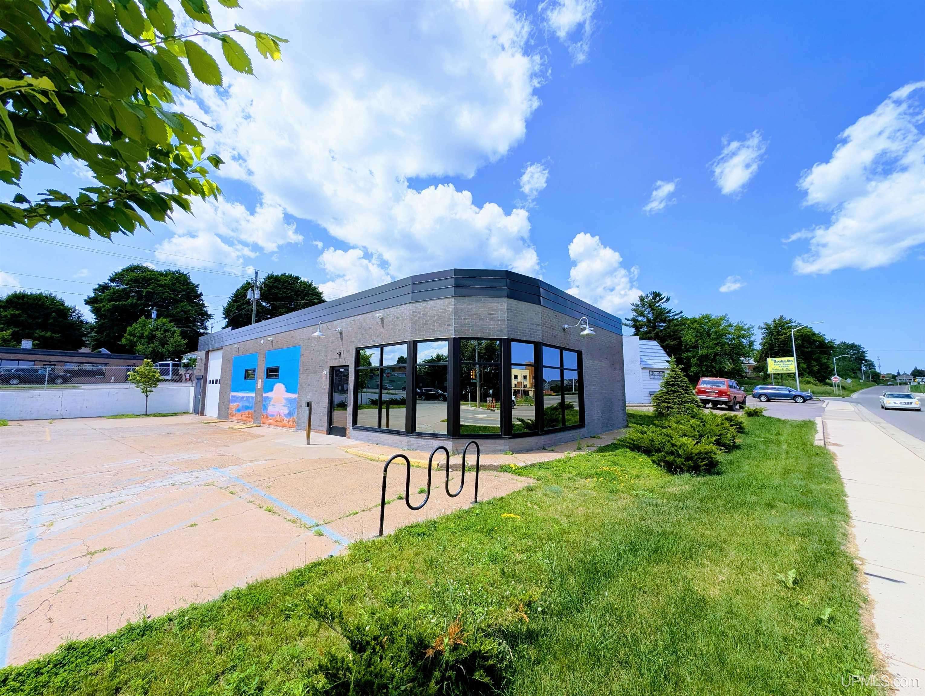 100 Genesee Street, Marquette, MI 49855