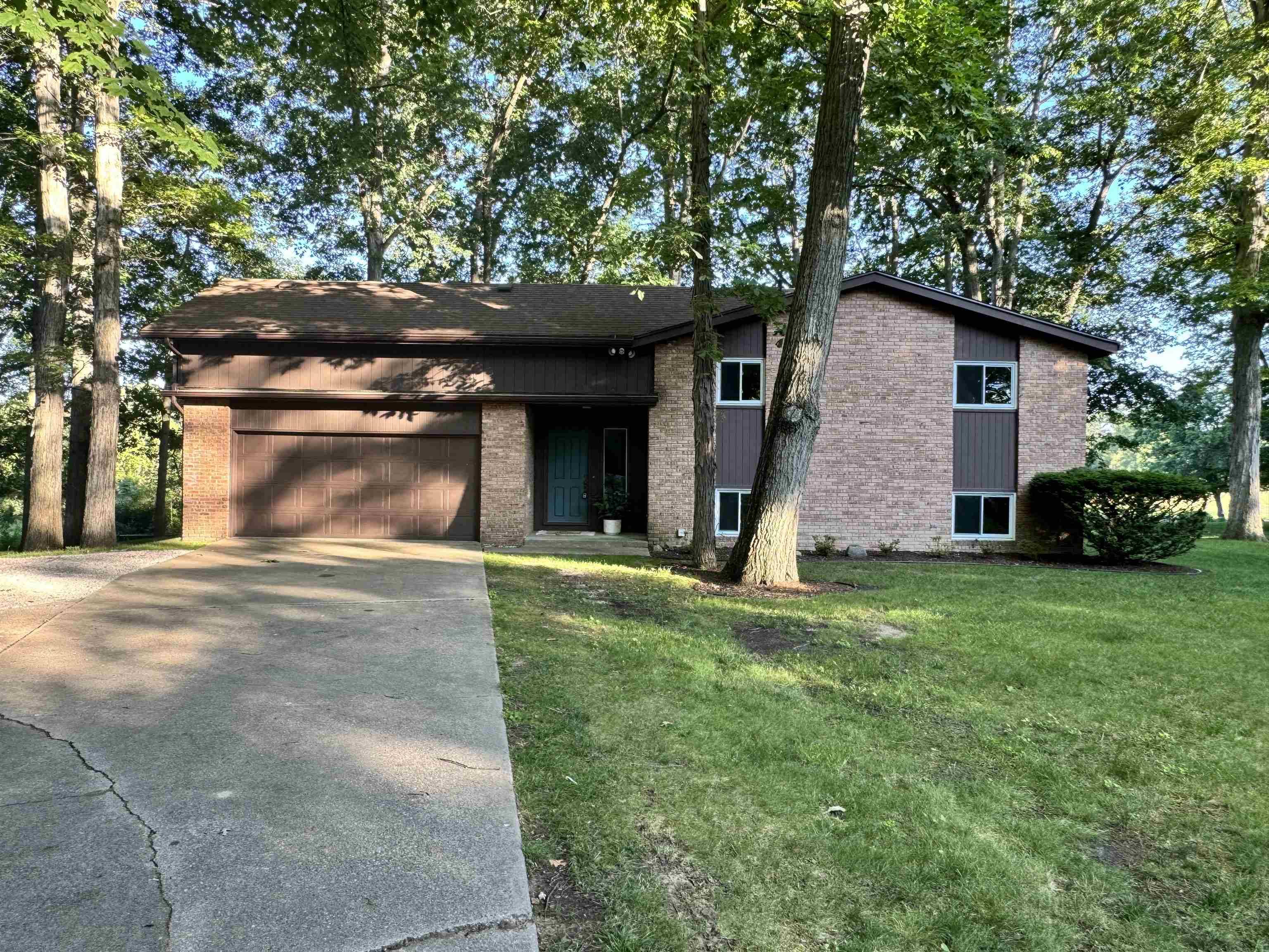173 S Spring Street, Midland, MI 48640