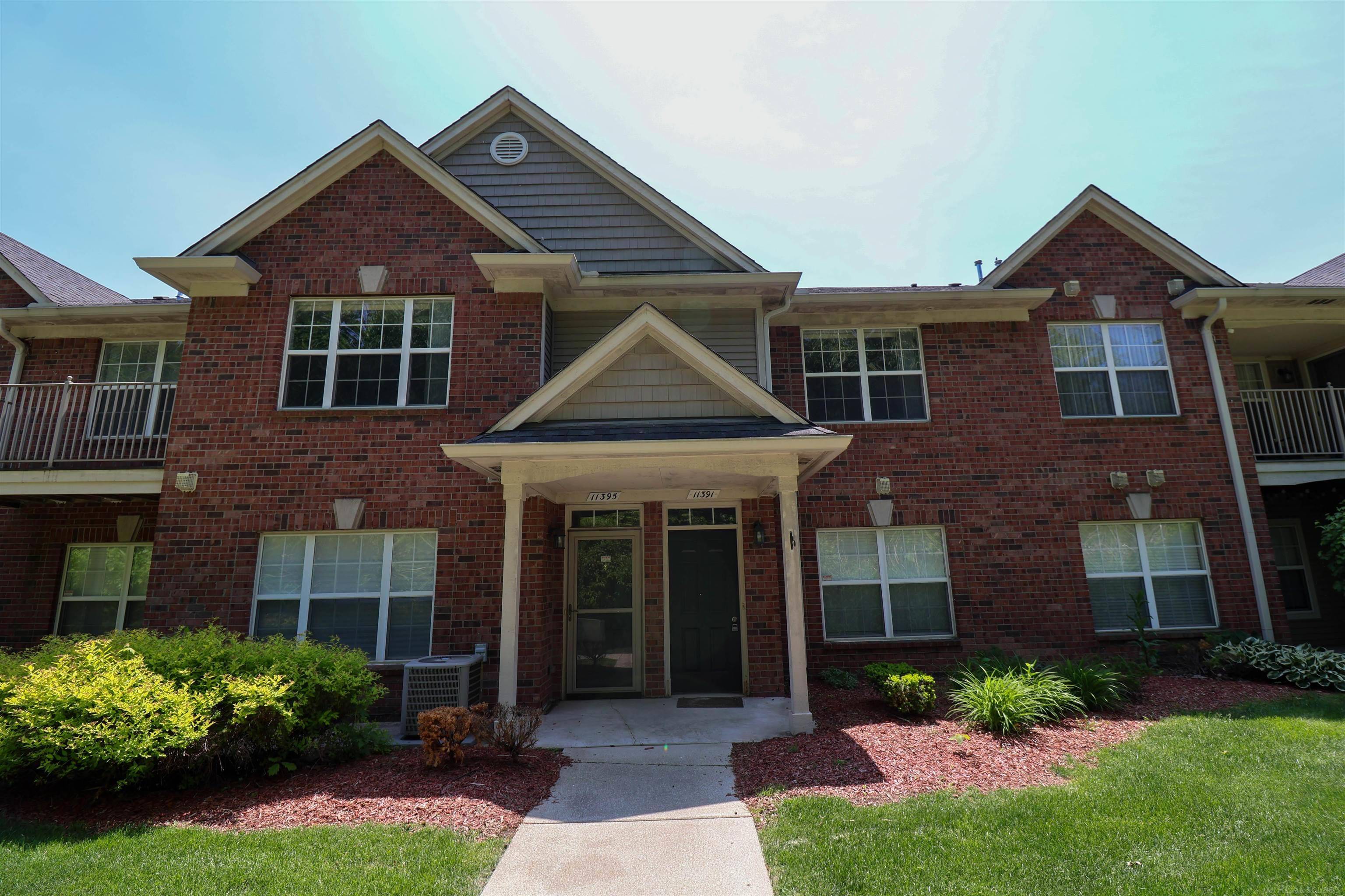 11391 N Woods Dr. Drive, Shelby Twp, MI 48317-1853