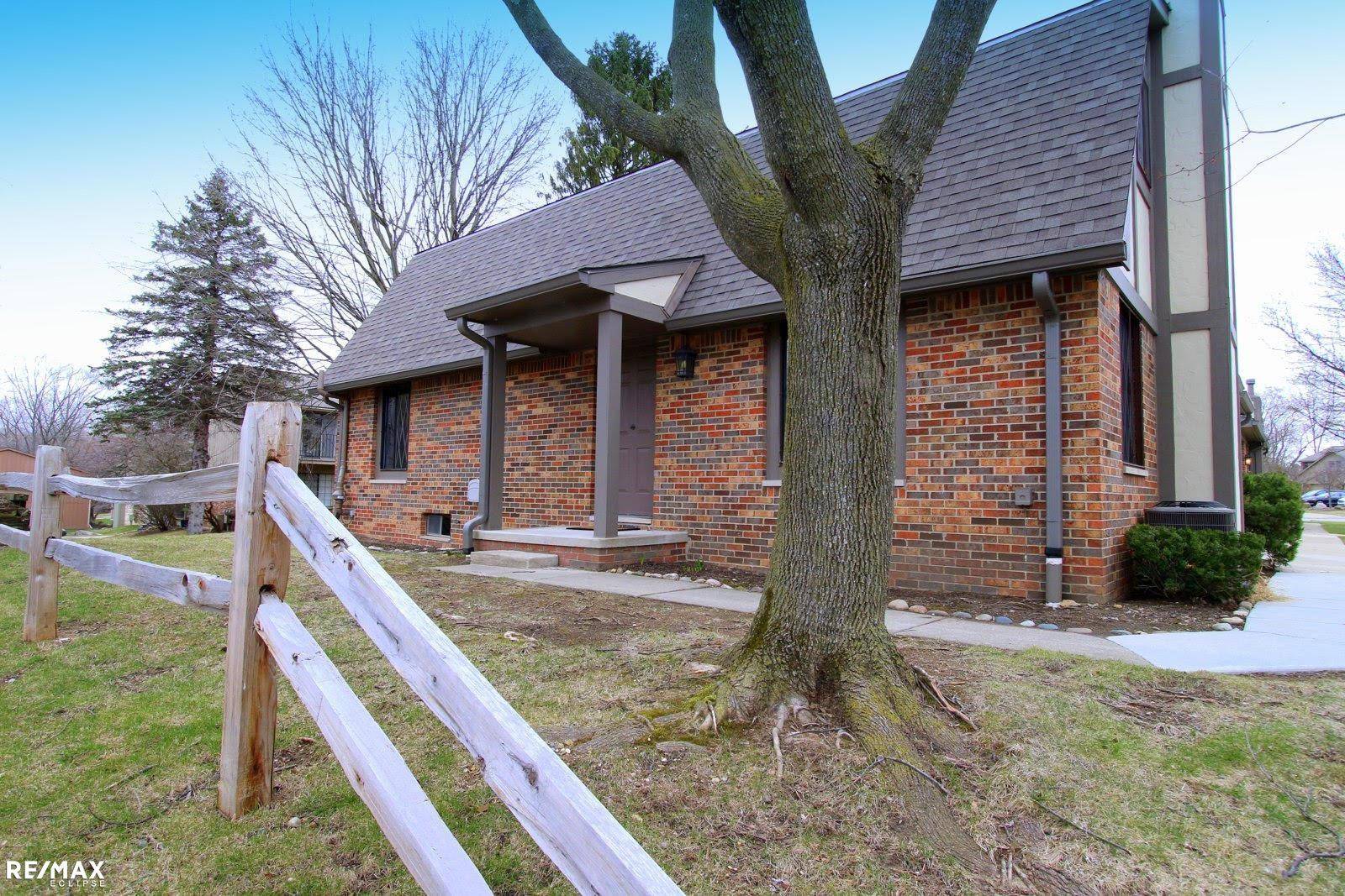 1970 Pondview Court, Rochester Hills, MI 48309