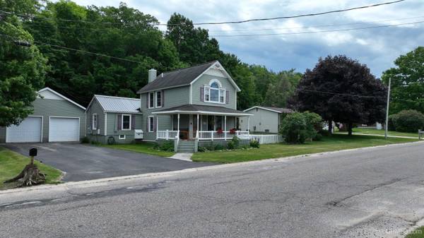 1483 Washington Street, Munising, MI 49862