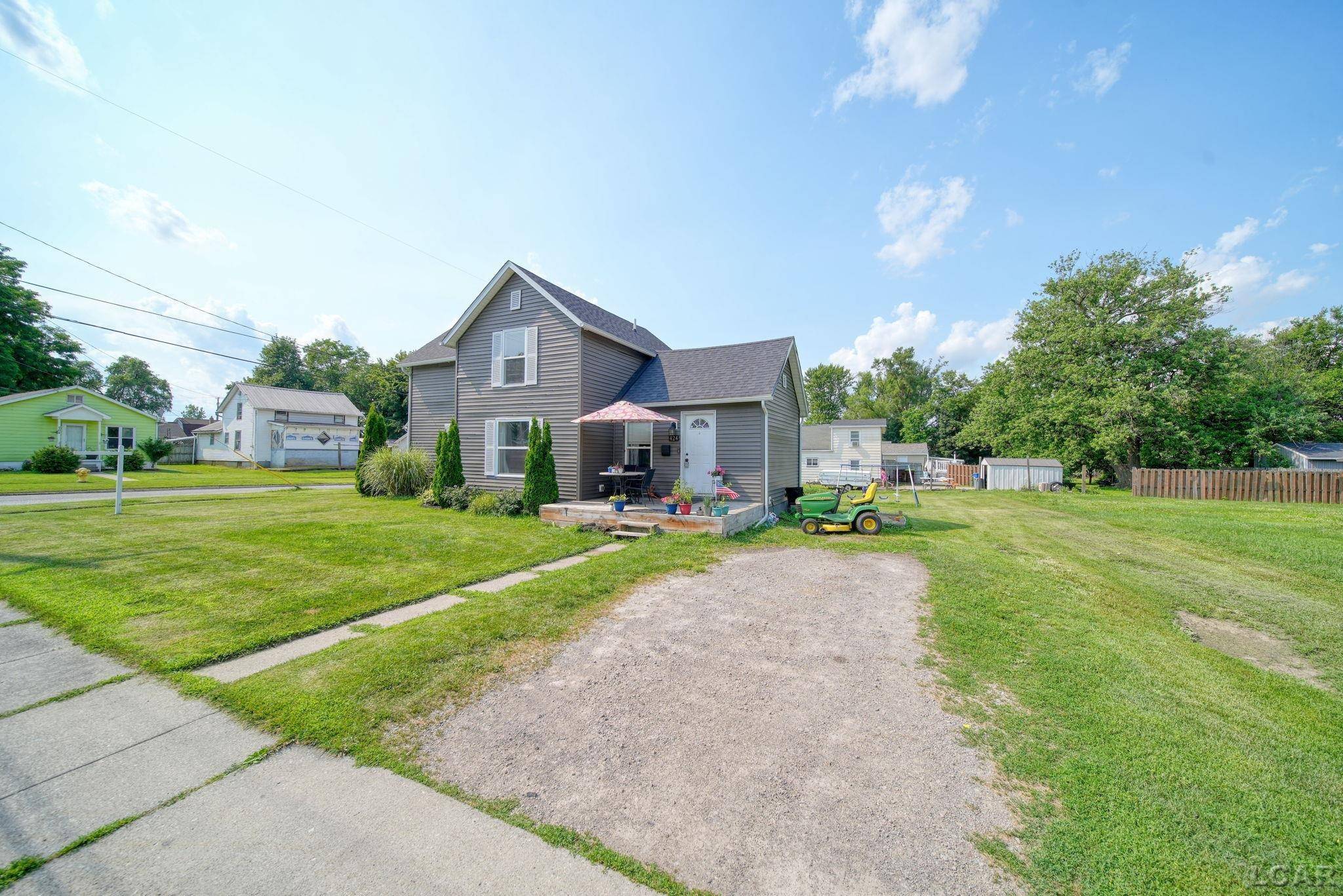 424 W Summit Street, Adrian, MI 49221