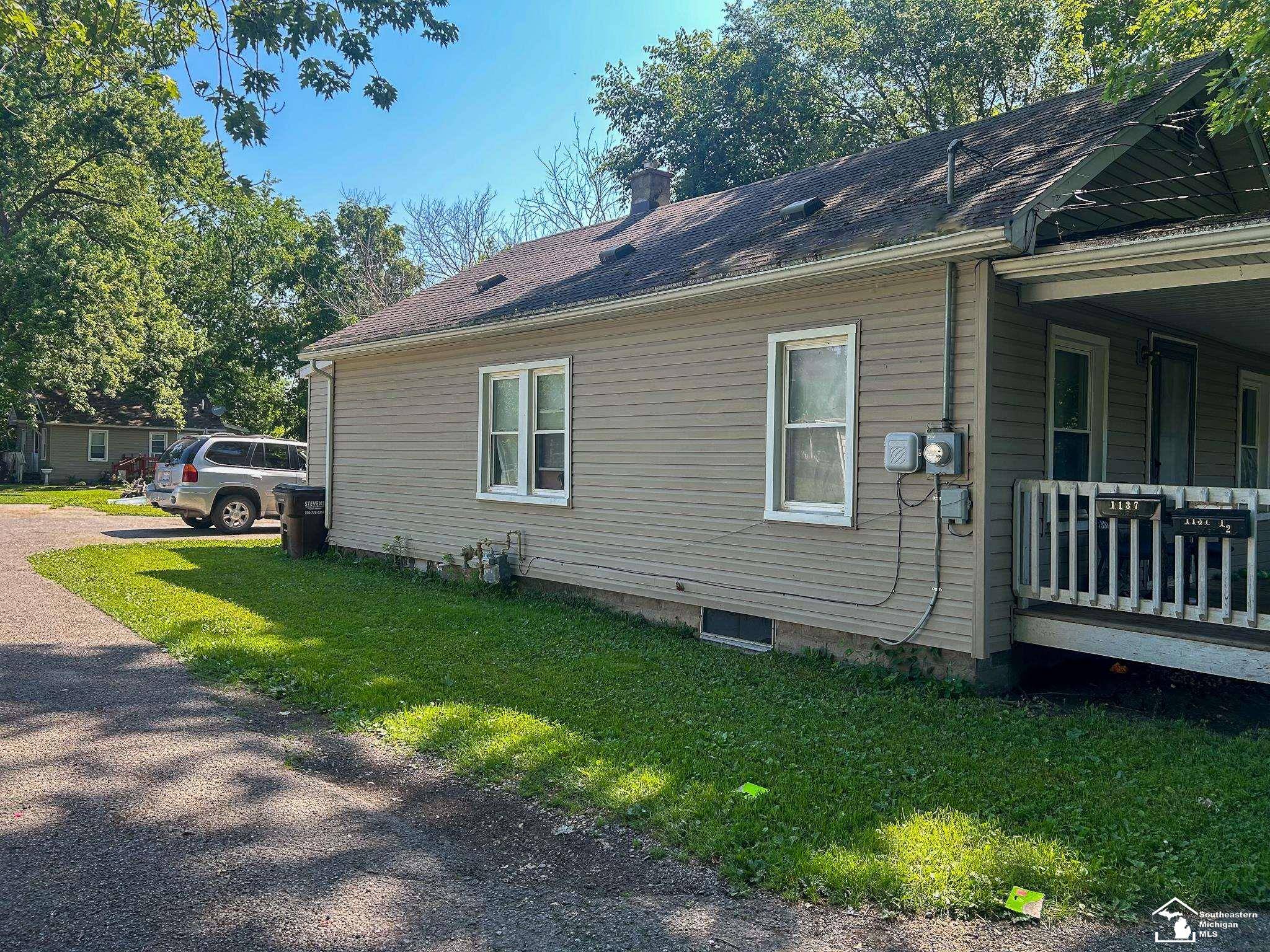 Monroe, MI 48161,1137 E 8th Street