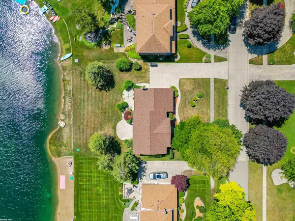 Utica, MI 48315,54158 Blue Cloud Drive