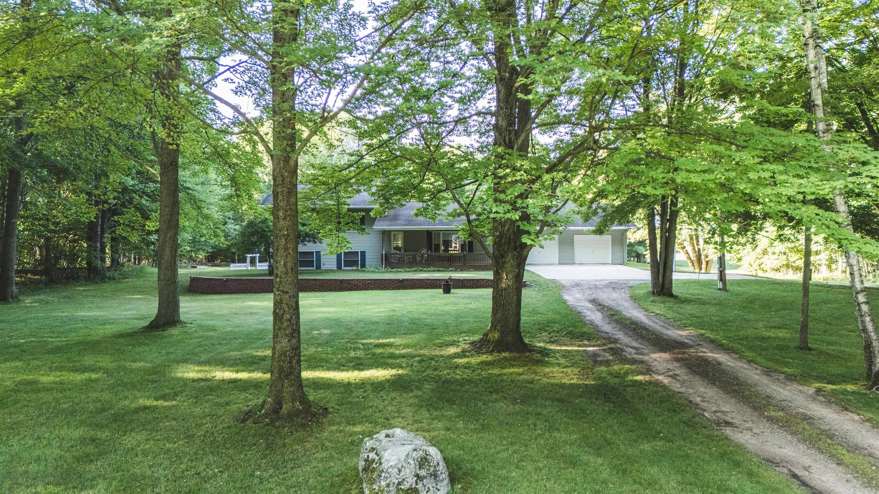 4751 W Vernon Road, Weidman, MI 48893