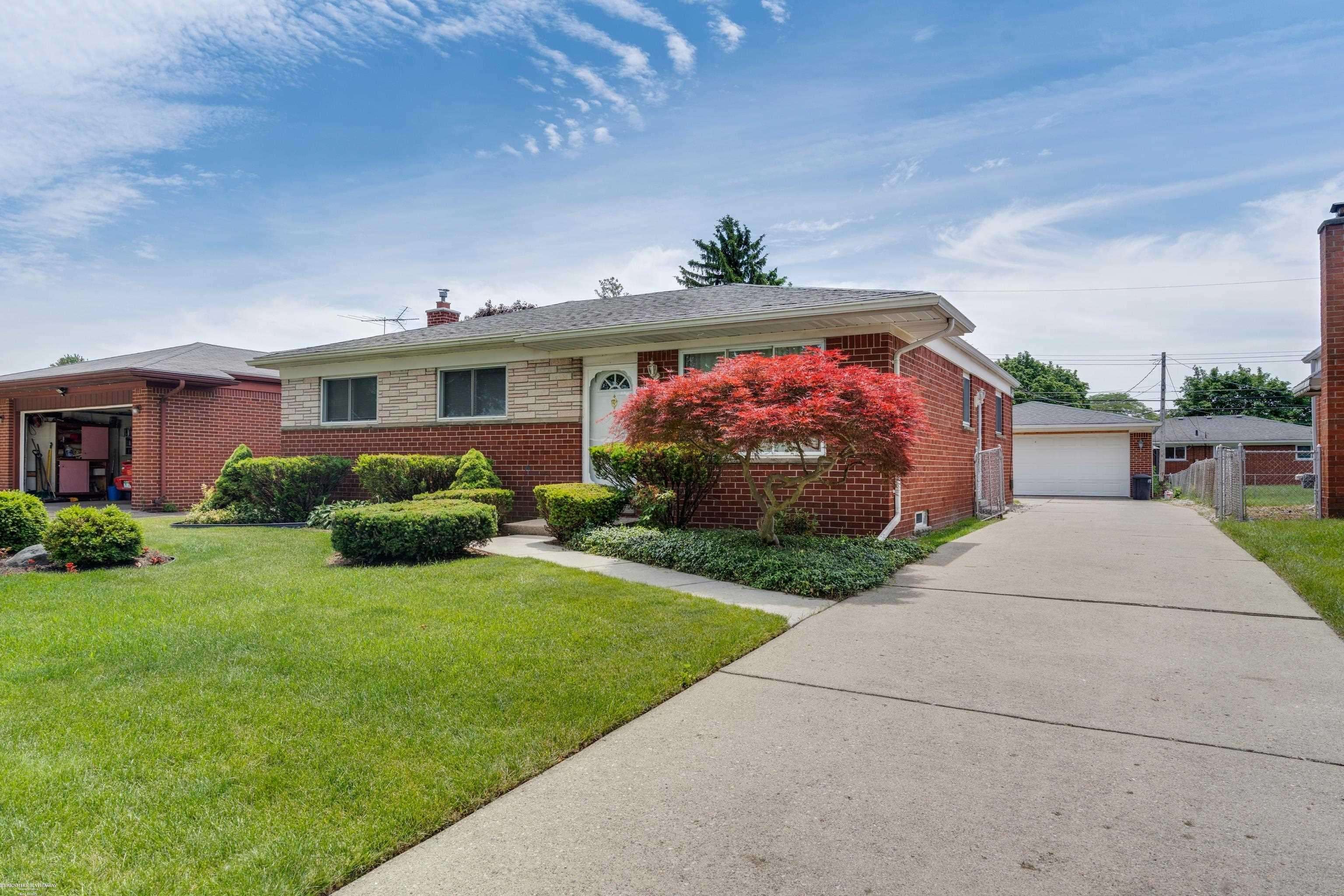 Warren, MI 48088,14202 Murthum Avenue