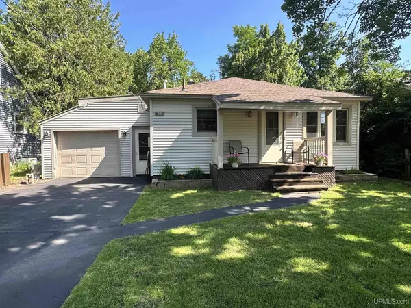 Marquette, MI 49855,810 Clark Street