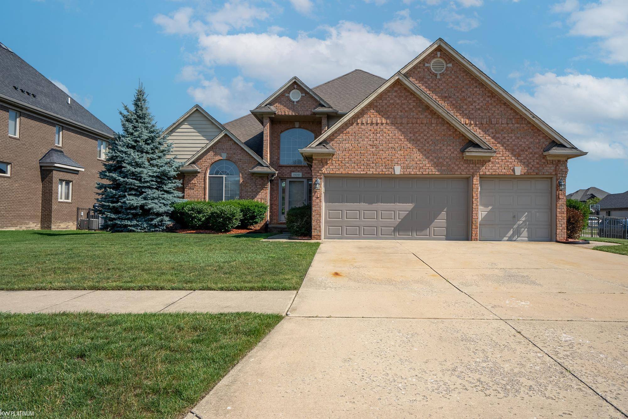 19391 Springbrook Dr Drive, Macomb, MI 48044