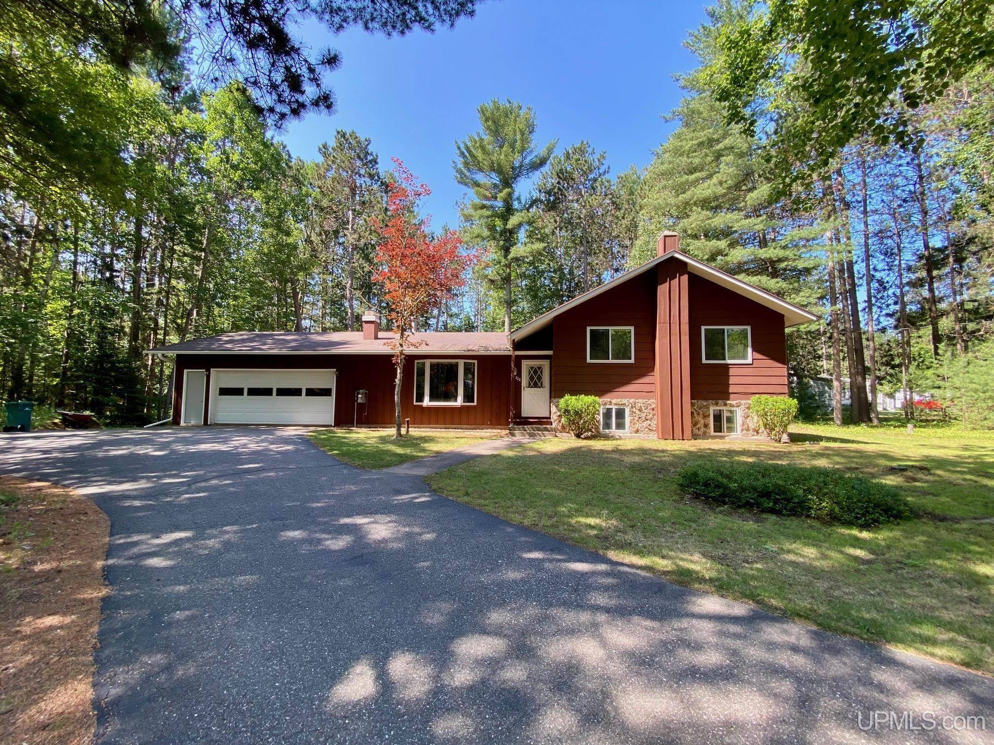 228 Timber Lane, Marquette, MI 49855