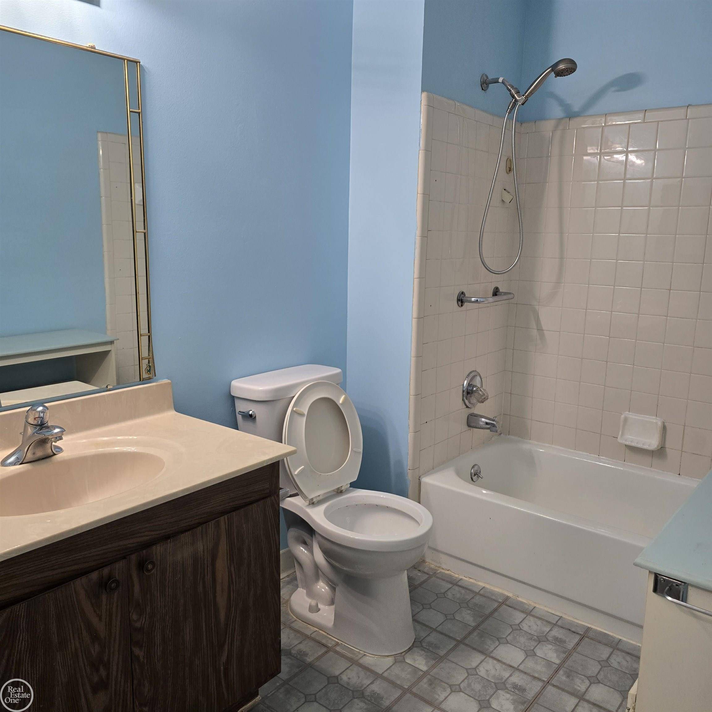 Roseville, MI 48066,30442 Utica Road
