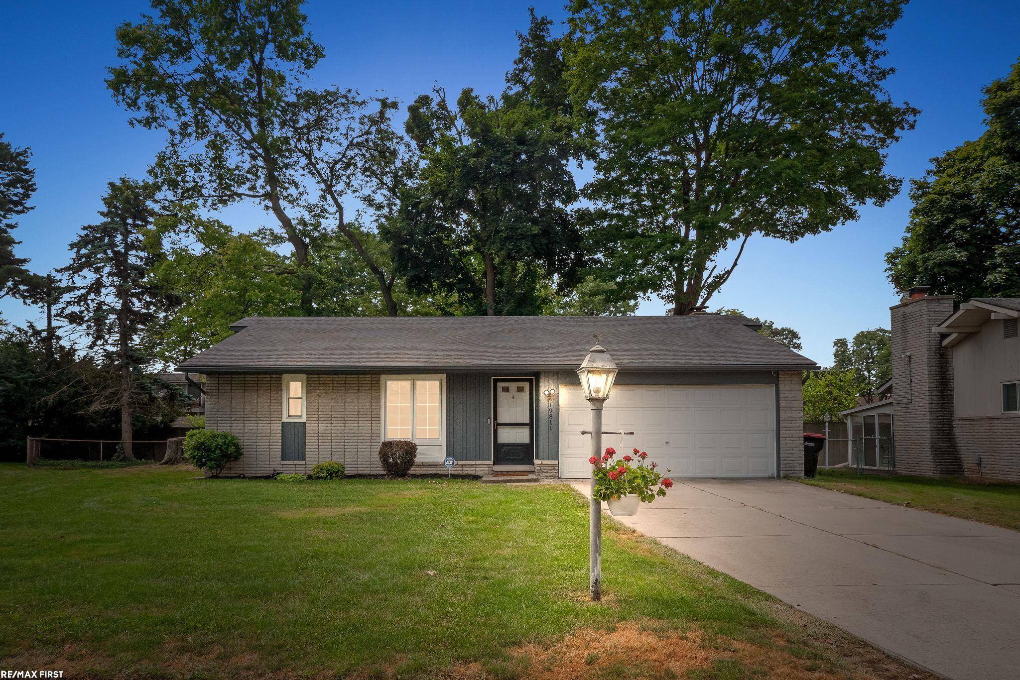 19811 Wildhern Court, Southfield, MI 48076