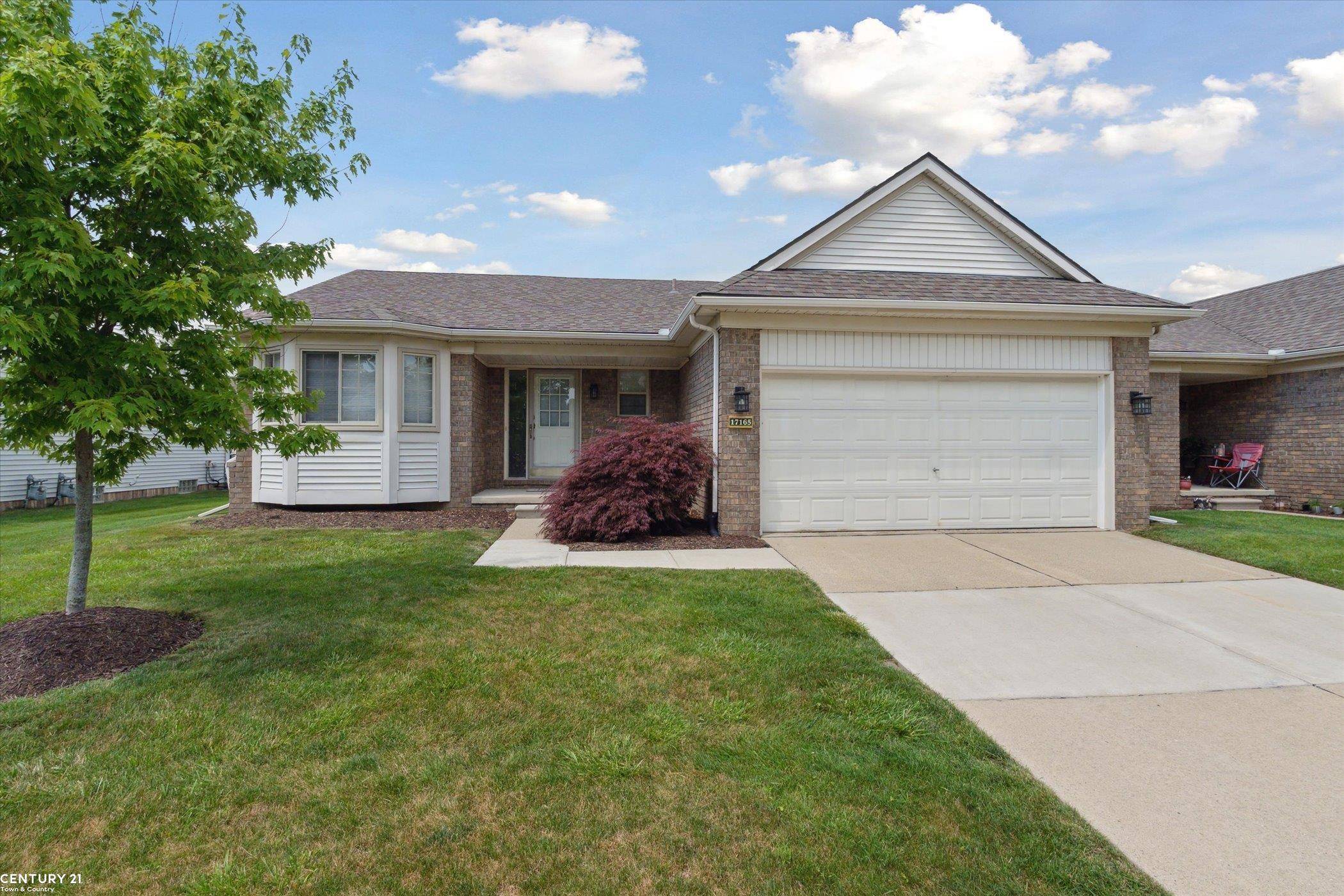 17165 Mayfield Drive, Macomb, MI 48042