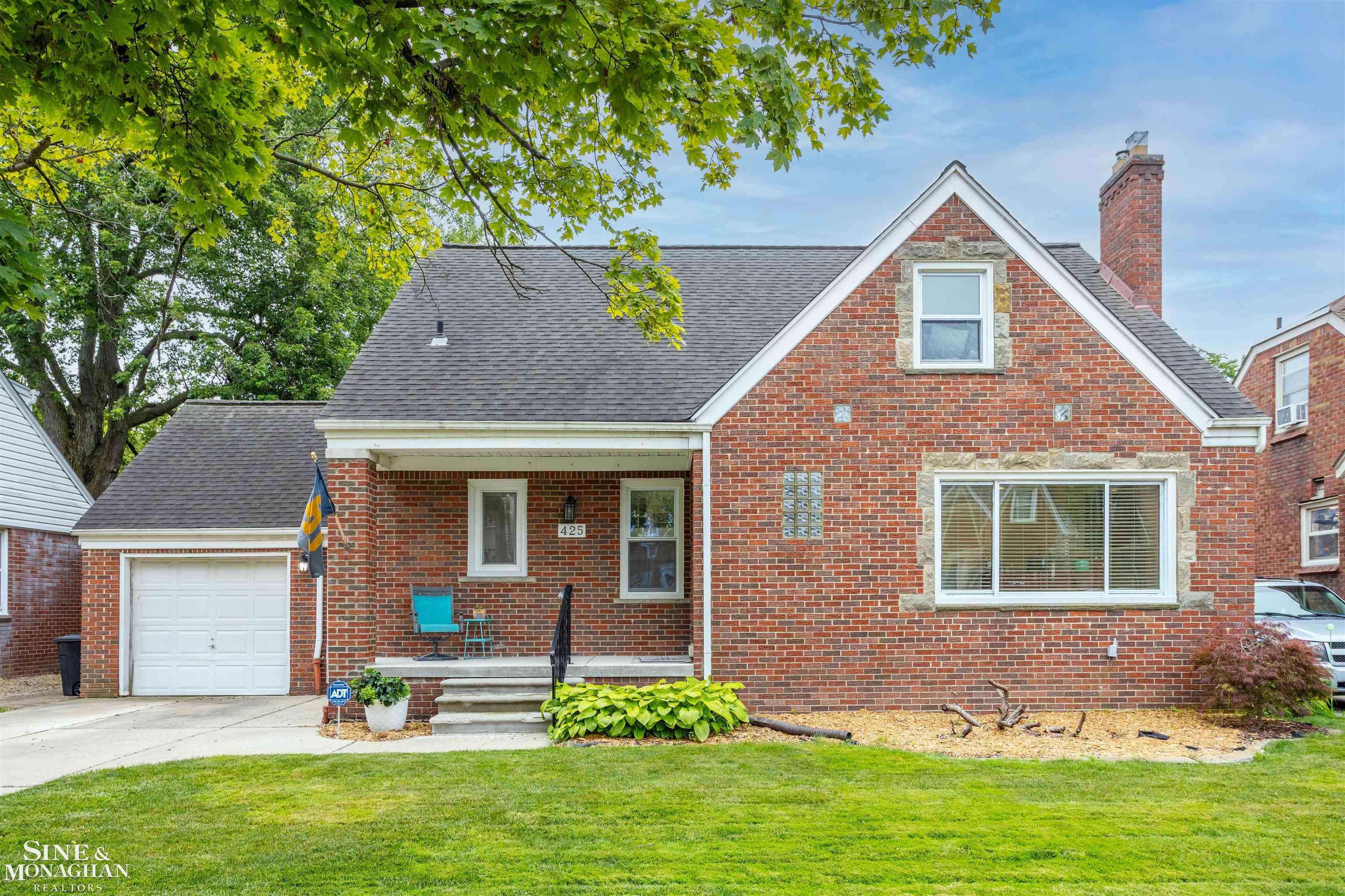 425 Madison Street, Grosse Pointe Farms, MI 48236