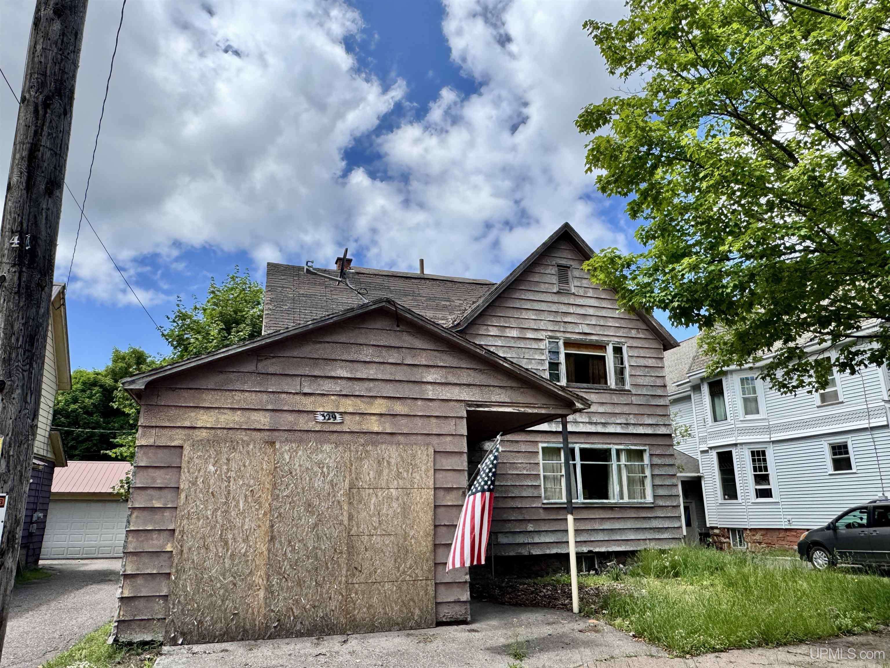 329 Kearsarge Street, Laurium, MI 49913