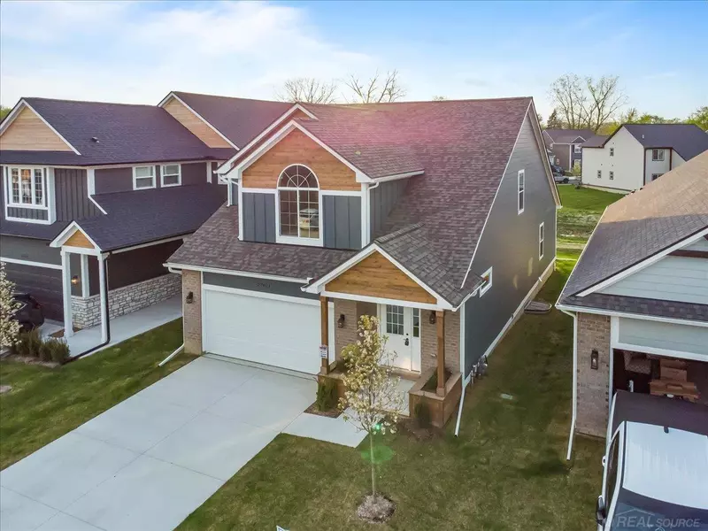 27621 Maryjane Lane E, Chesterfield Twp, MI 48047