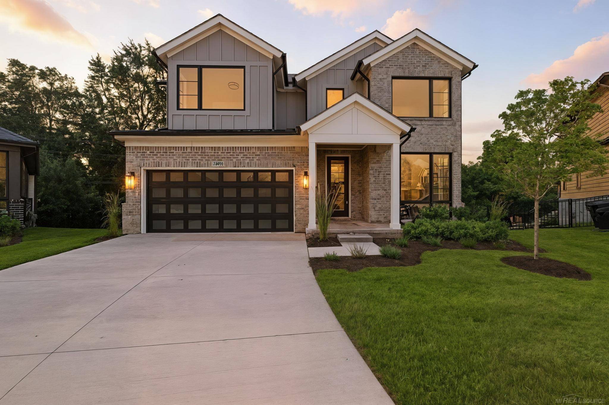 54695 Camden Court, Shelby Twp, MI 48316