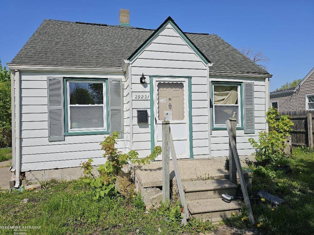29221 Harding Street, Roseville, MI 48066