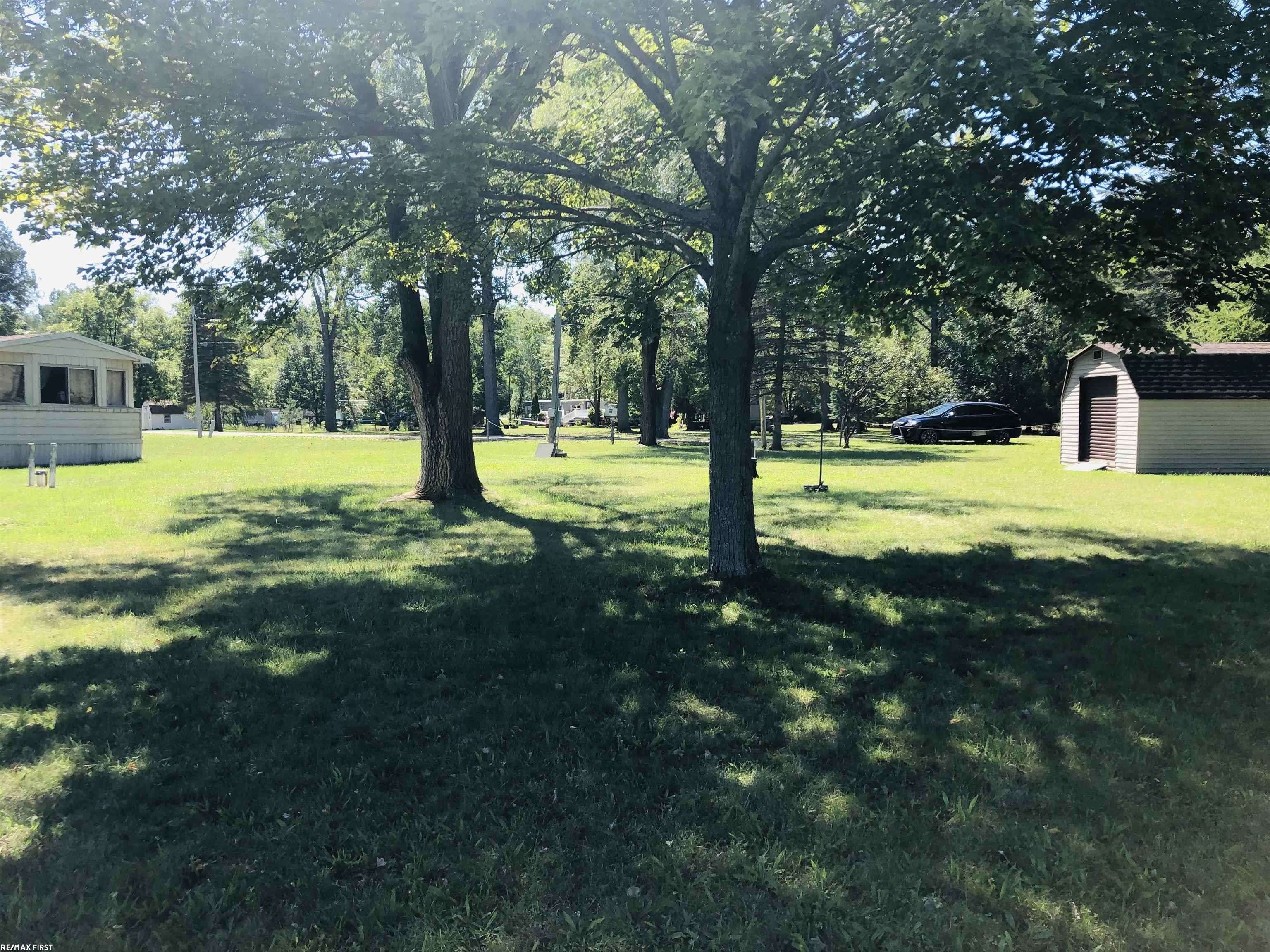 576 Hi Lo Road, Gladwin, MI 48624
