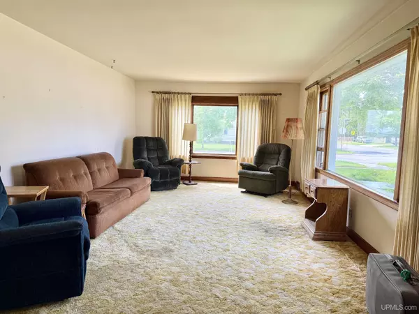 Escanaba, MI 49829,1825 S 3rd Avenue