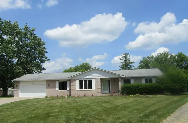 2333 South Fork Pass Drive, Swartz Creek, MI 48473