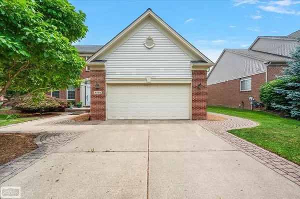 Troy, MI 48098,4704 walden Drive