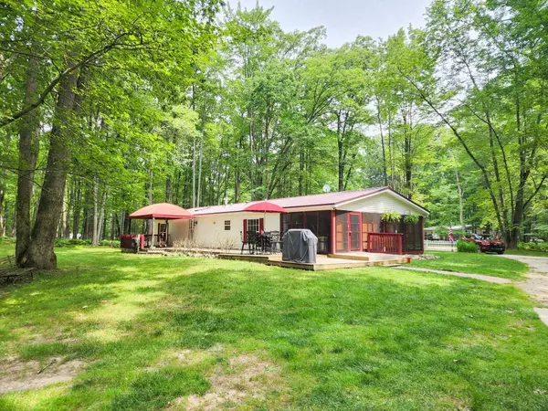 Farwell, MI 48625,5240 Oak Run