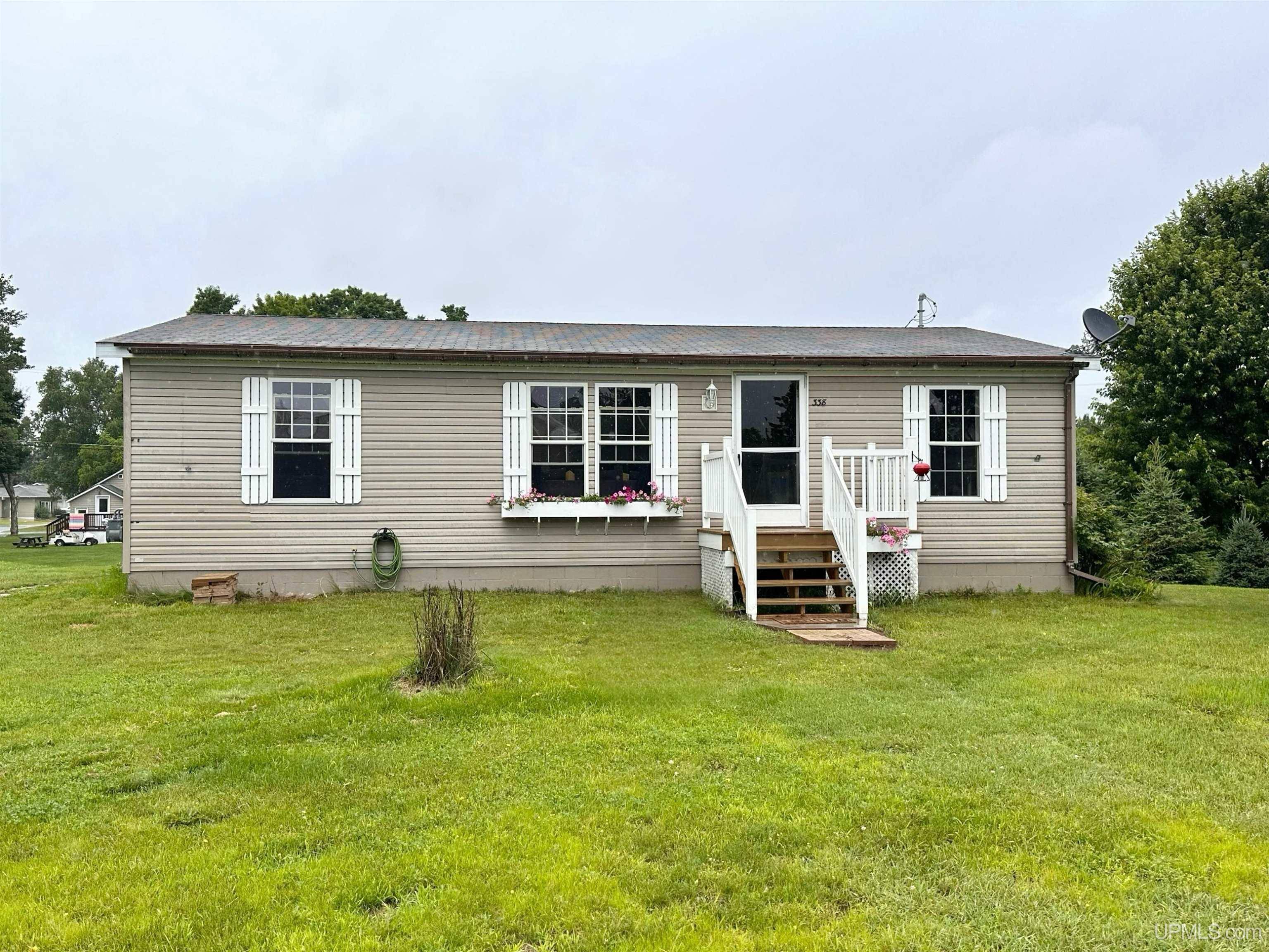 338 Lincoln Avenue, Crystal Falls, MI 49920
