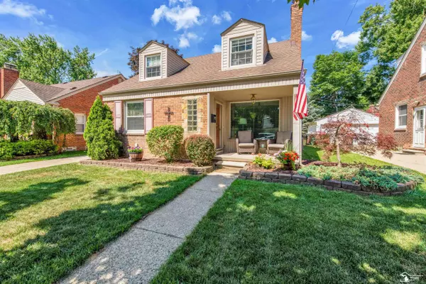 164 Berkley Street,  Dearborn,  MI 48124