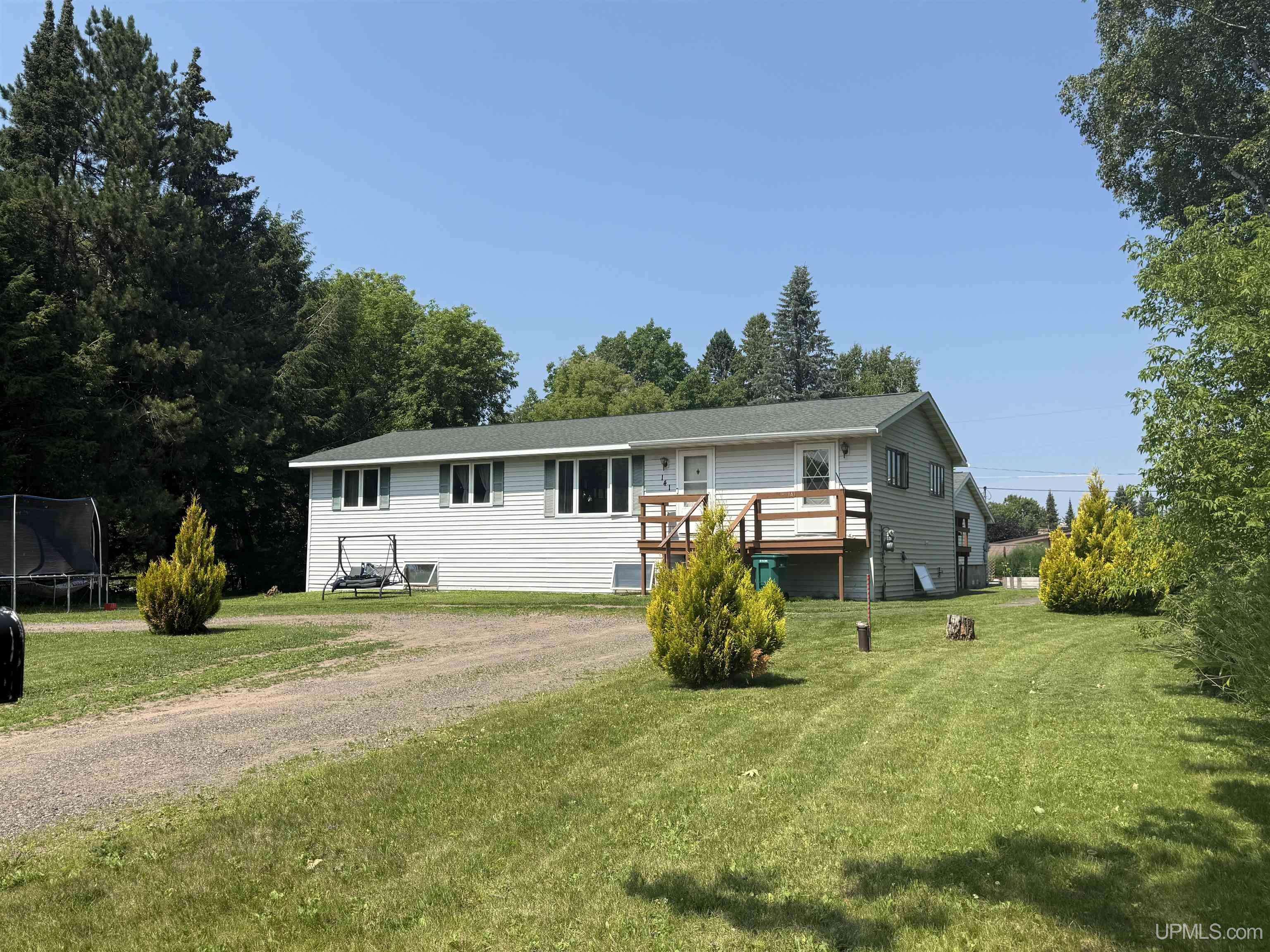 141 W Terrace Street, Marquette, MI 49855